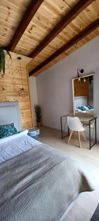 Casa Cu Muri Tîrgu Ocna Esterno foto